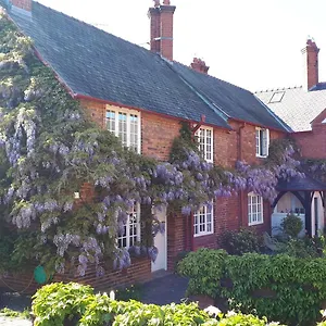 https://cotton-farm.hotelsin-chester.com